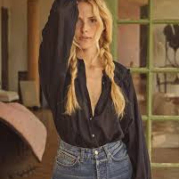 Doen Jana Ruffled Blouse - Picture 2 of 12